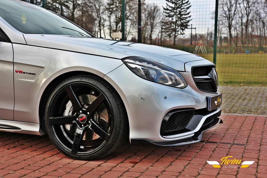 Mercedes E63 AMG