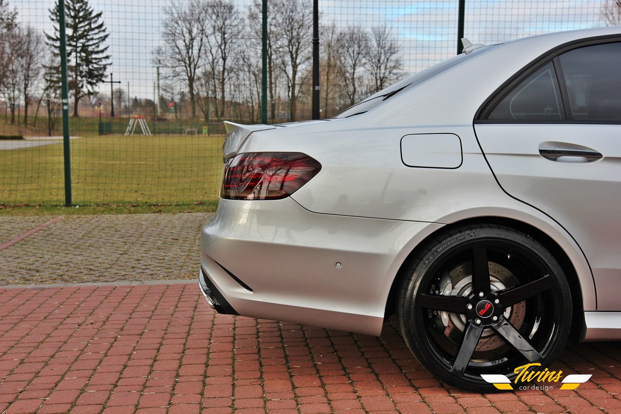 Mercedes E63 AMG