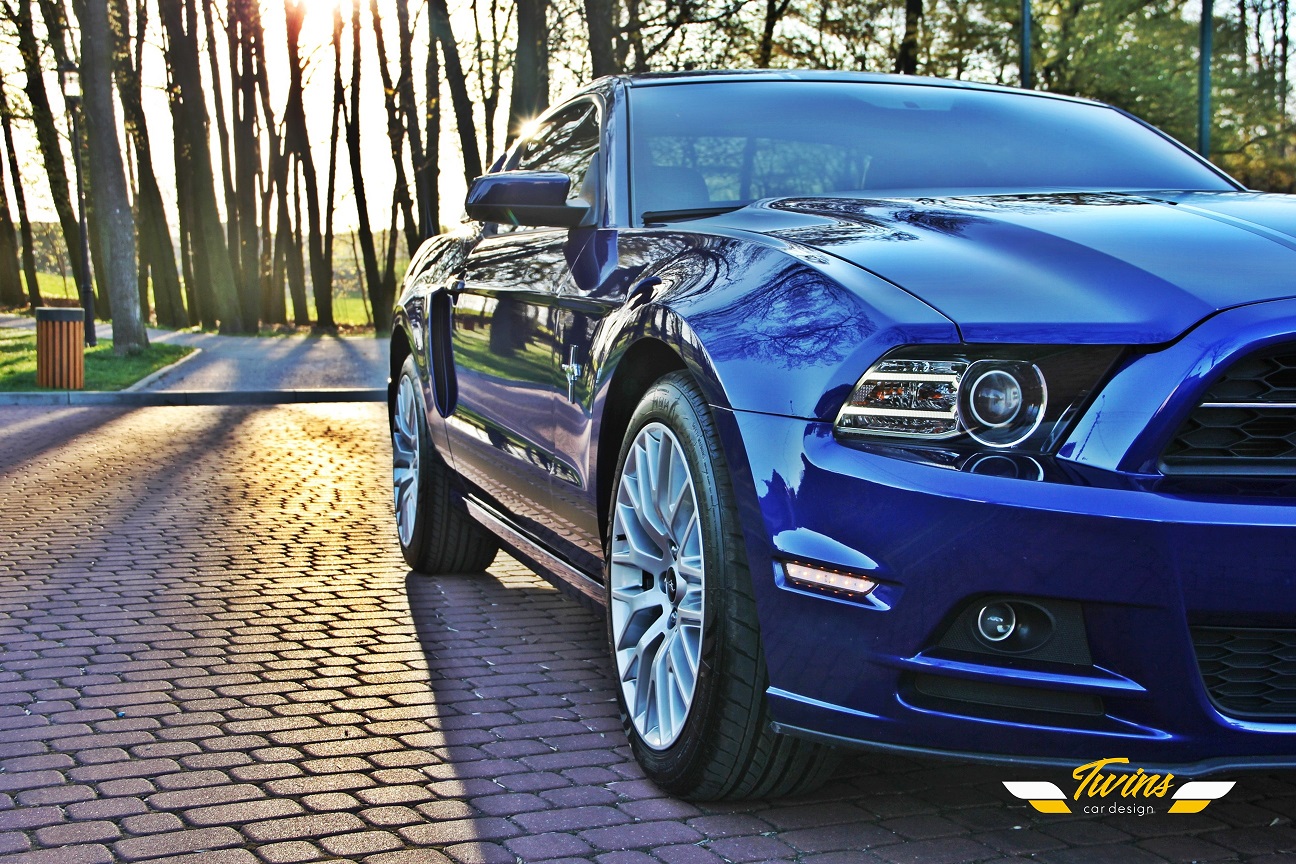 Ford Mustang + FILM