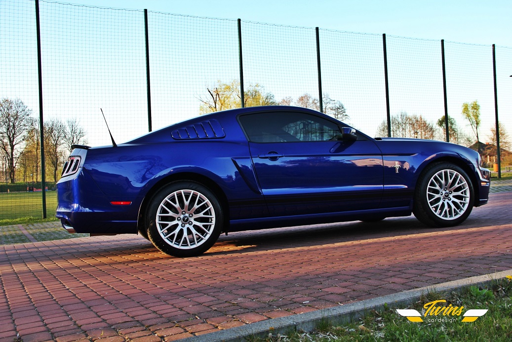 Ford Mustang + FILM