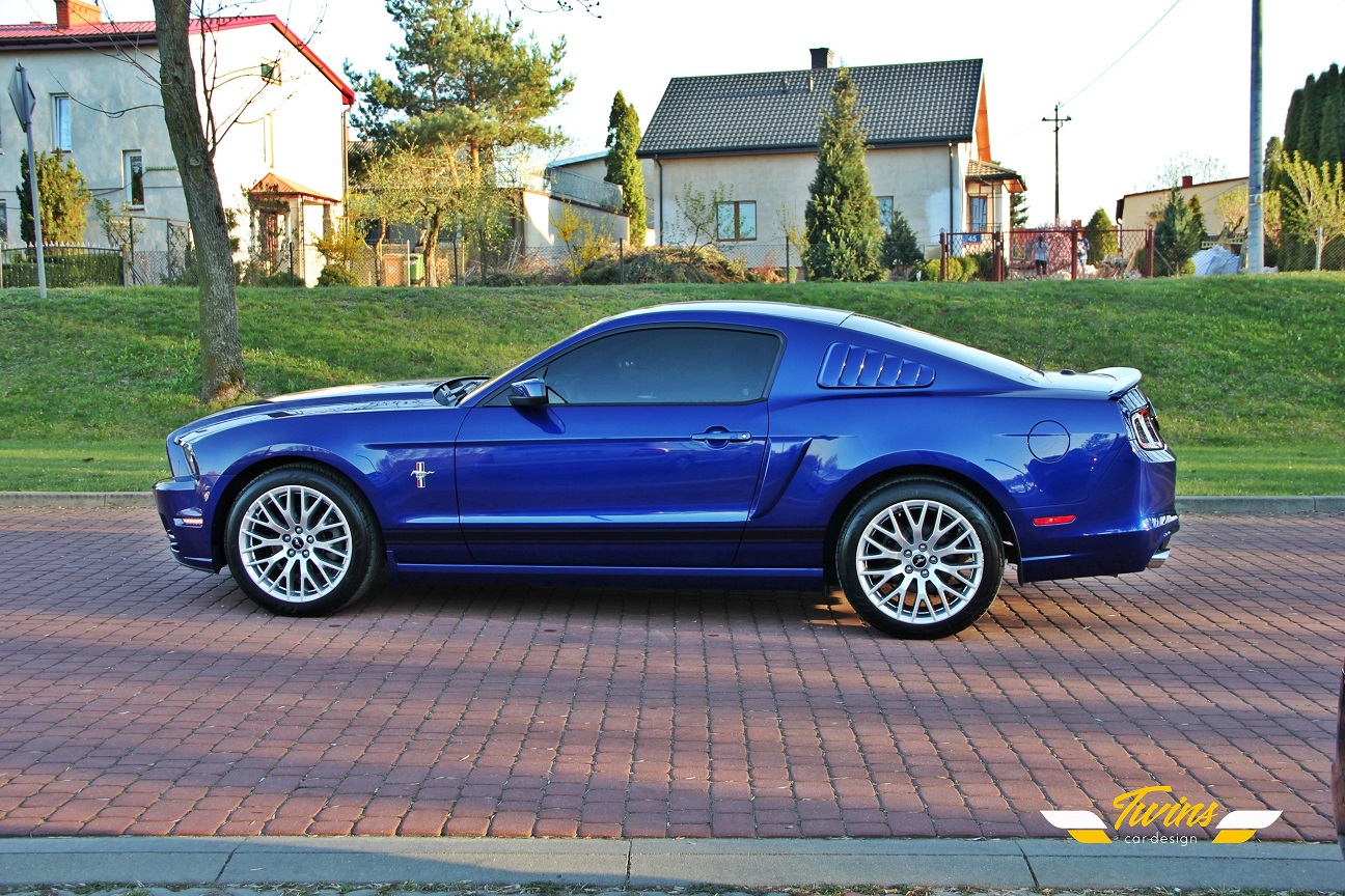 Ford Mustang + FILM